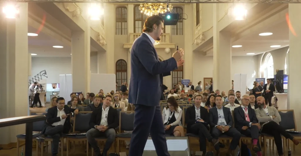 Standbild aus dem Eventfilm zur Arbeitgeberoffensive, produziert von Blackfire®