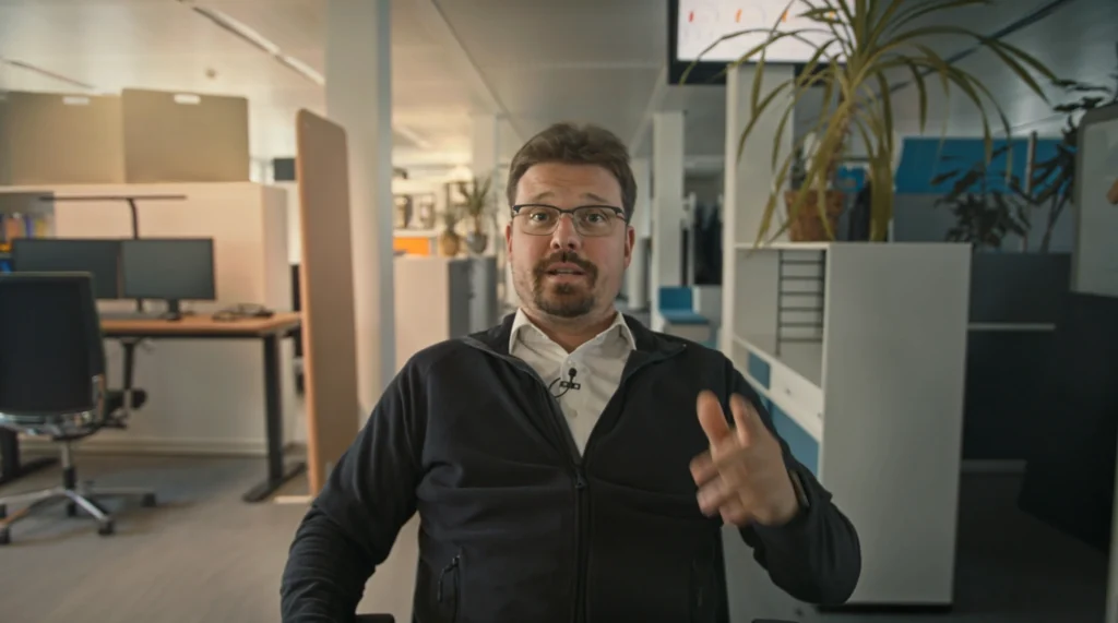 Produktvideo für Büromöbel Experte, produziert von Blackfire Medien